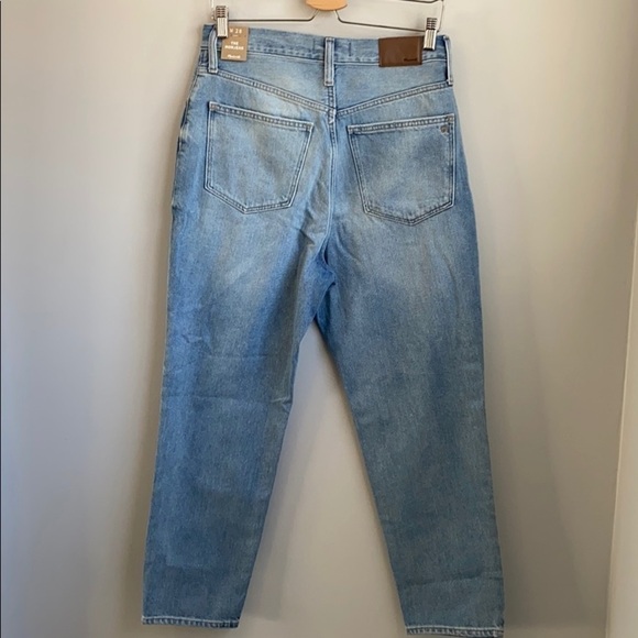 NWT Madewell The Mom jean in Gilford Wash SZ 28 - Picture 8 of 10